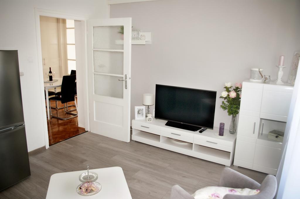 Apartment Sibenik With Free Parking Esterno foto